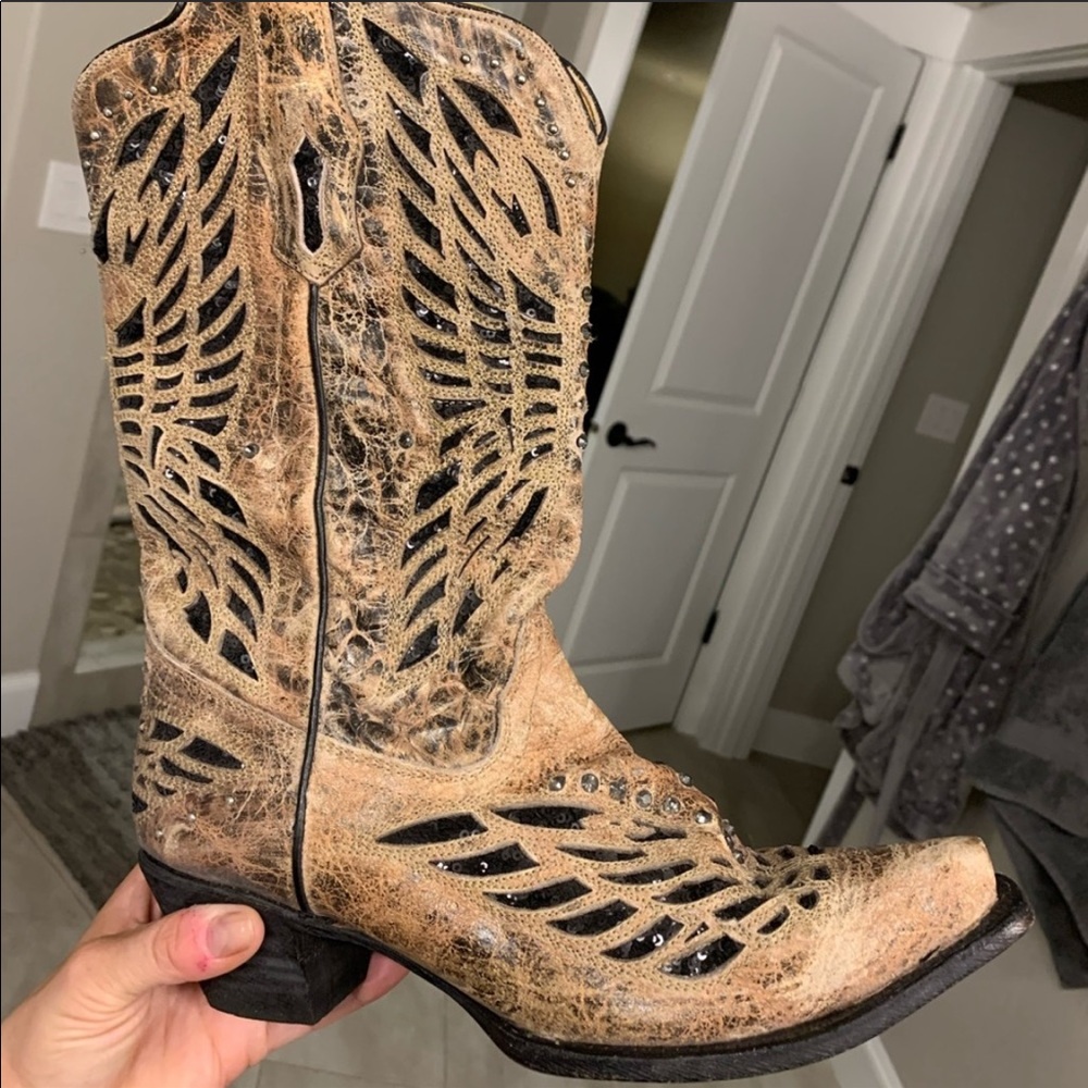 Corral Tan Boot with Charcoal Rhinestone Detail